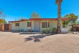 2866 N Desert Ave, Tucson, AZ 85712 - Photo 1