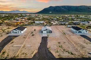 7843 S Cardinal Ave, Tucson, AZ 85746 - Photo 1