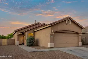 6190 W Sandburg Ct, Tucson, AZ 85743 - Photo 1