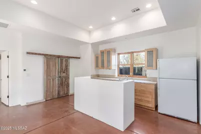 1012 S 8th Avenue, Tucson, AZ 85701 - Photo 1
