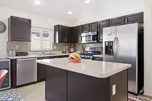 578 W Tara Danette Dr, Tucson, AZ 85704 - Photo 1