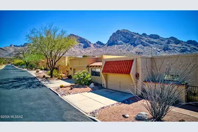 784 E Camino Diestro, Oro Valley, AZ 85704 - Photo 1