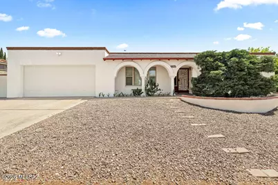2201 S Hearthstone Avenue, Tucson, AZ 85710 - Photo 1