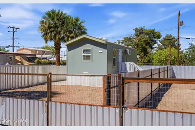 4661 N Camino Feliz, Tucson, AZ 85705 - Photo 1