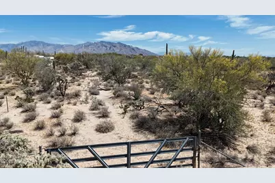 9888 N Carolanne Drive, Tucson, AZ 85742 - Photo 1