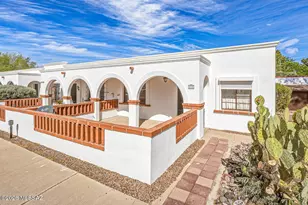 329 S Paseo Tierra, Green Valley, AZ 85614 - Photo 1