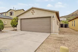 1588 W Beantree Ln, Tucson, AZ 85713 - Photo 1