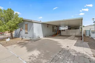 1624 W Coralbrooke Dr, Tucson, AZ 85705 - Photo 1