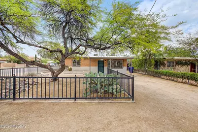 246 E President Street, Tucson, AZ 85714 - Photo 1