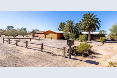 821 N Corinth Avenue, Tucson, AZ 85710 - Photo 1