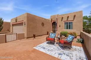 612 W Greenview Pl, Green Valley, AZ 85614 - Photo 1