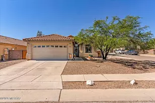 10558 E Geyer Willow Rd, Tucson, AZ 85747 - Photo 1