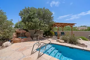 10758 E Mica Meadow Dr, Tucson, AZ 85748 - Photo 1
