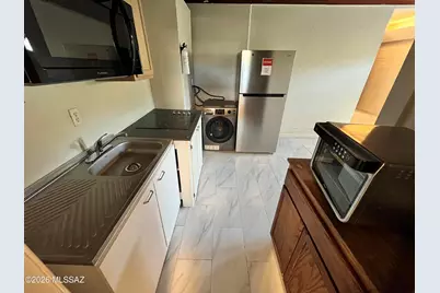 2220 E Grant Road #B, Tucson, AZ 85719 - Photo 1