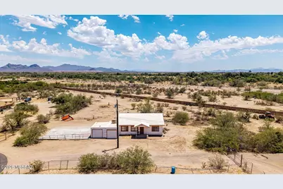 12460 N Whitney Lane #B, Marana, AZ 85653 - Photo 1
