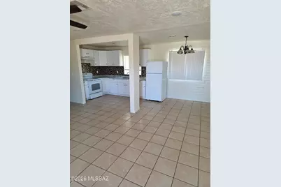 2433 E Cameron Vista, Tucson, AZ 85713 - Photo 1