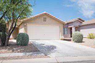 9945 E Apache Rain Dr, Tucson, AZ 85748 - Photo 1