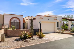 1366 W Calle Mendoza, Green Valley, AZ 85622 - Photo 1
