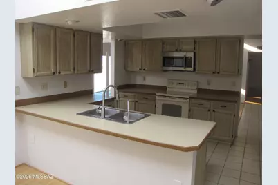 9946 E Leila Drive, Tucson, AZ 85730 - Photo 1
