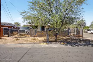 1044 E 24th St, Tucson, AZ 85713 - Photo 1