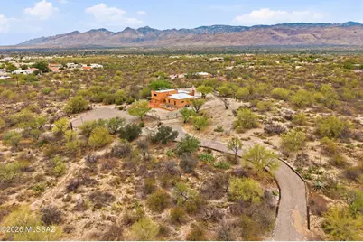 11155 E Saint James Road, Tucson, AZ 85748 - Photo 1
