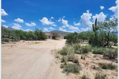 11065 E Snyder Road, Tucson, AZ 85749 - Photo 1