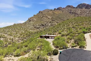 561 E San Moritz Pl, Oro Valley, AZ 85704 - Photo 1