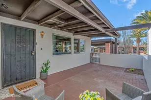 364 W Calle De La Amistad, Green Valley, AZ 85614 - Photo 1