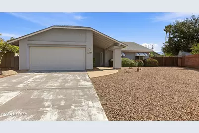 1484 W Oak Shadows Drive, Tucson, AZ 85737 - Photo 1