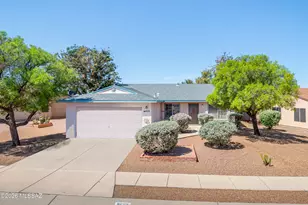 8820 E Eagle Creek Dr, Tucson, AZ 85730 - Photo 1