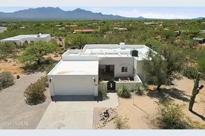 655 W Continental Road, Green Valley, AZ 85622 - Photo 1