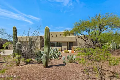 11792 N Via De La Verbenita, Oro Valley, AZ 85737 - Photo 1