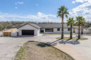 207 Petalo Ct, Rio Rico, AZ 85648 - Photo 1