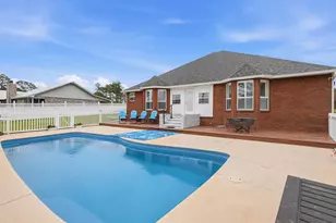 1025 Ten Lake Dr Dr, Defuniak Springs, FL 32433 - Photo 1