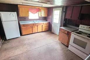 8094 Hwy 393, Laurel Hill, FL 32567 - Photo 7