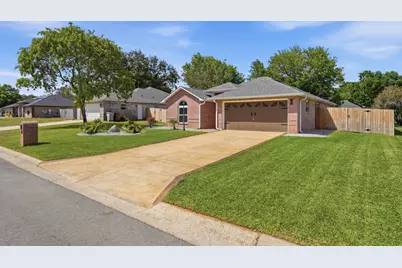 7983 Lola Circle, Navarre, FL 32566 - Photo 3