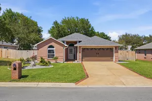 7983 Lola Cir, Navarre, FL 32566 - Photo 1