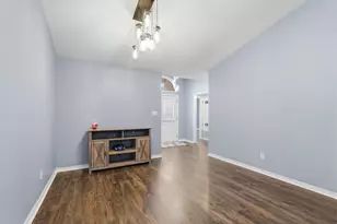 7983 Lola Cir, Navarre, FL 32566 - Photo 9