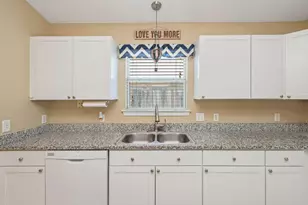 2016 Reserve Blvd, Gulf Breeze, FL 32563 - Photo 7