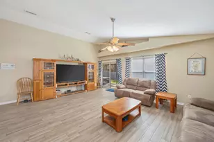 2016 Reserve Blvd, Gulf Breeze, FL 32563 - Photo 3