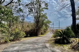 34 Meigs Dr, Shalimar, FL 32579 - Photo 5