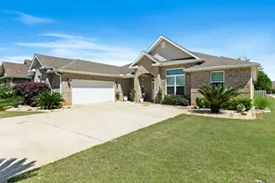 14 Madiera Dr, Freeport, FL 32439 - Photo 1