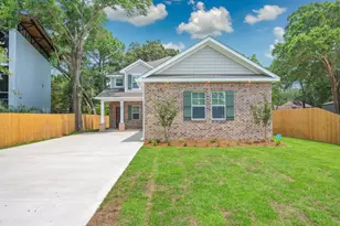 28 A Meigs Dr, Shalimar, FL 32579 - Photo 3