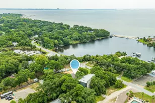 28 A Meigs Dr, Shalimar, FL 32579 - Photo 77
