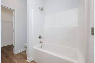 742 E Chestnut Avenue, Crestview, FL 32539 - Photo 23