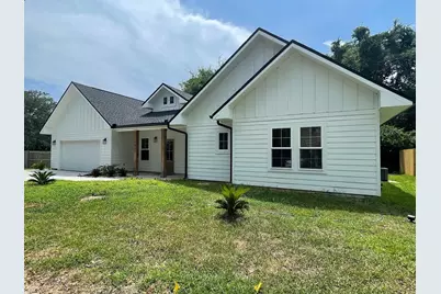 1321 S Cedar Avenue, Niceville, FL 32578 - Photo 9