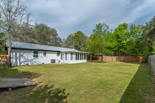 1568 Phyllis Ct, Gulf Breeze, FL 32563 - Photo 31