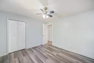 1568 Phyllis Ct, Gulf Breeze, FL 32563 - Photo 17