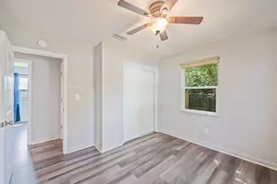 1568 Phyllis Ct, Gulf Breeze, FL 32563 - Photo 19