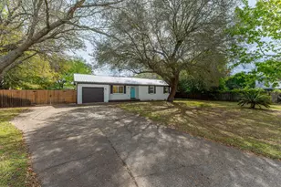 1568 Phyllis Ct, Gulf Breeze, FL 32563 - Photo 49